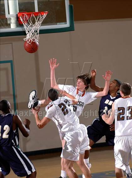 Thumbnail 3 in Cienega vs. Birmingham (MaxPreps Holiday Classic) photogallery.