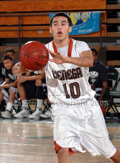 Thumbnail 1 in Cienega vs. Birmingham (MaxPreps Holiday Classic) photogallery.