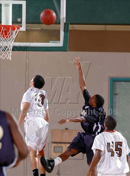 Thumbnail 2 in Cienega vs. Birmingham (MaxPreps Holiday Classic) photogallery.