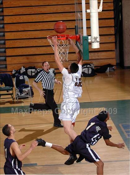 Thumbnail 2 in Cienega vs. Birmingham (MaxPreps Holiday Classic) photogallery.