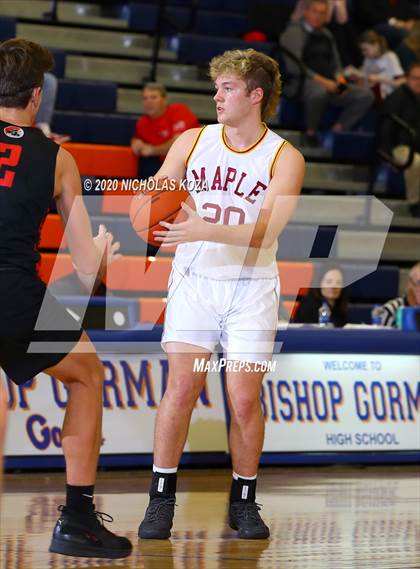 Thumbnail 1 in Maple Mountain vs. Spanish Fork (Tarkanian Classic) photogallery.