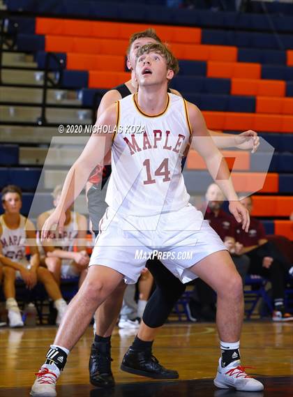 Thumbnail 2 in Maple Mountain vs. Spanish Fork (Tarkanian Classic) photogallery.