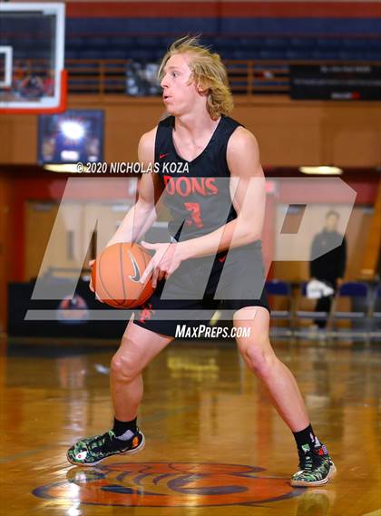 Thumbnail 2 in Maple Mountain vs. Spanish Fork (Tarkanian Classic) photogallery.