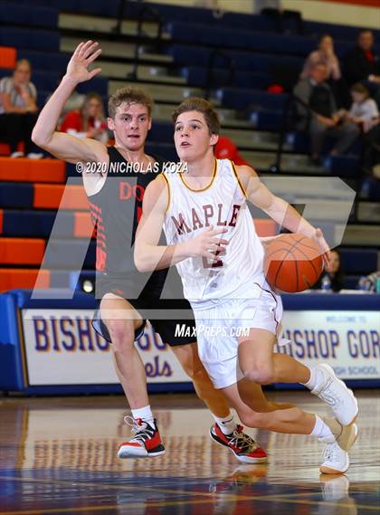 Thumbnail 3 in Maple Mountain vs. Spanish Fork (Tarkanian Classic) photogallery.