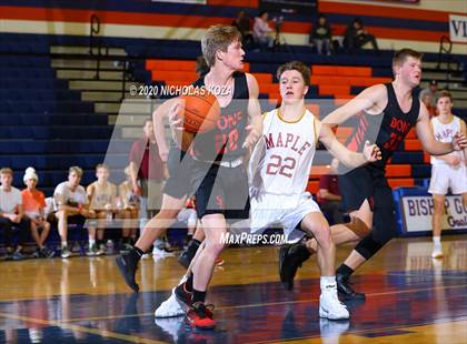 Thumbnail 3 in Maple Mountain vs. Spanish Fork (Tarkanian Classic) photogallery.