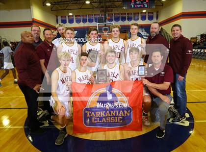Thumbnail 2 in Maple Mountain vs. Spanish Fork (Tarkanian Classic) photogallery.