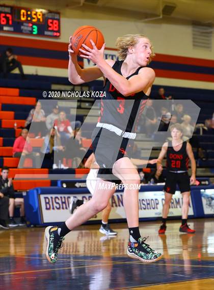 Thumbnail 3 in Maple Mountain vs. Spanish Fork (Tarkanian Classic) photogallery.