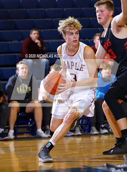 Thumbnail 1 in Maple Mountain vs. Spanish Fork (Tarkanian Classic) photogallery.
