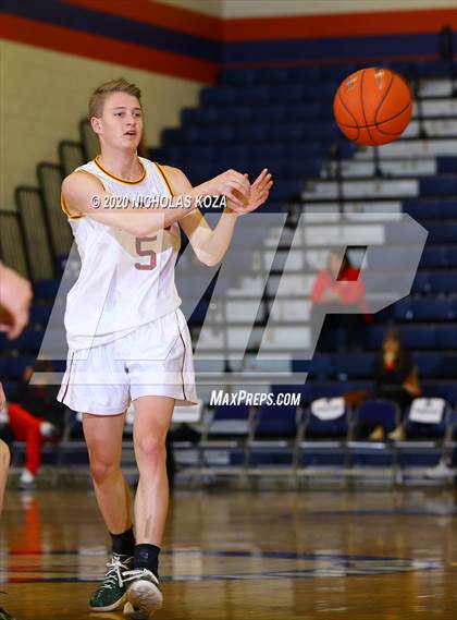 Thumbnail 1 in Maple Mountain vs. Spanish Fork (Tarkanian Classic) photogallery.