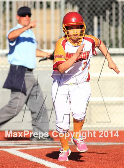 Thumbnail 3 in Garden Grove vs. Wilson photogallery.