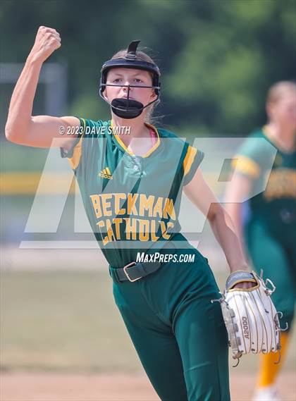 Thumbnail 2 in Beckman vs Monticello (West Delaware Invitational) photogallery.