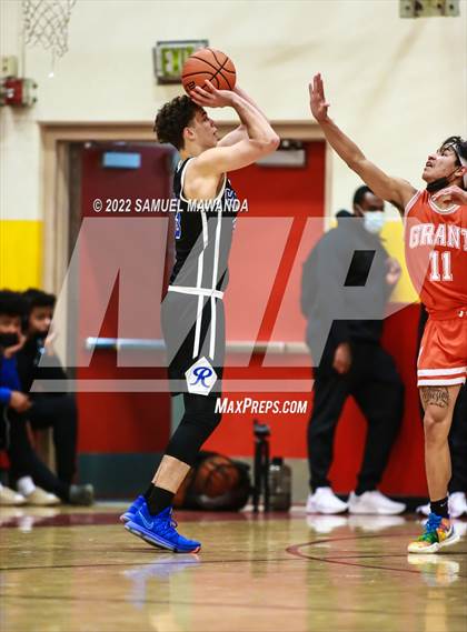 Thumbnail 3 in Grant vs El Camino Real photogallery.