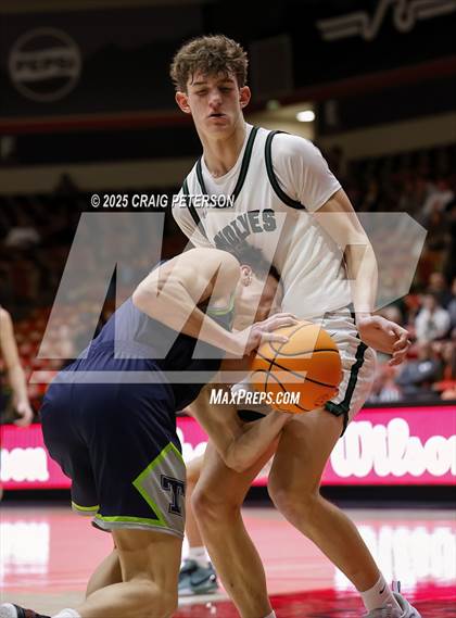 Thumbnail 1 in Green Canyon vs. Timpanogos (UHSAA 4A Quarterfinal) photogallery.