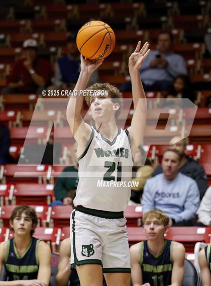 Thumbnail 3 in Green Canyon vs. Timpanogos (UHSAA 4A Quarterfinal) photogallery.