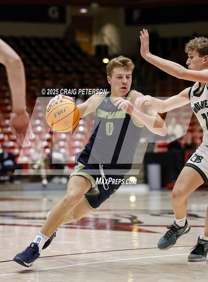 Thumbnail 3 in Green Canyon vs. Timpanogos (UHSAA 4A Quarterfinal) photogallery.