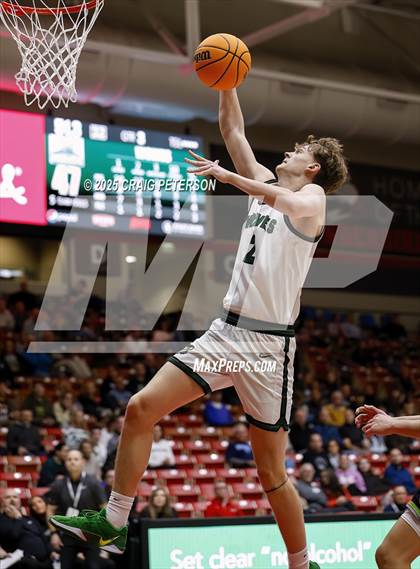 Thumbnail 3 in Green Canyon vs. Timpanogos (UHSAA 4A Quarterfinal) photogallery.