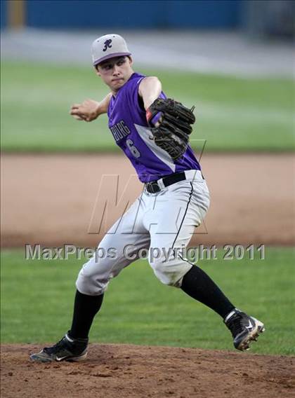 Thumbnail 1 in Sutherland vs. Hamburg (Class A Regional) photogallery.