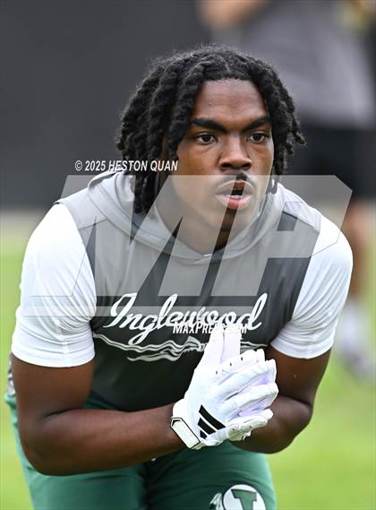 Thumbnail 1 in St. John Bosco vs. Inglewood (Battle at the Beach) photogallery.