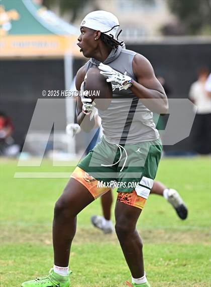 Thumbnail 3 in St. John Bosco vs. Inglewood (Battle at the Beach) photogallery.