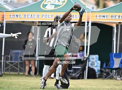 Thumbnail 3 in St. John Bosco vs. Inglewood (Battle at the Beach) photogallery.