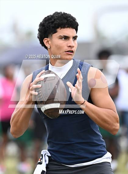 Thumbnail 2 in St. John Bosco vs. Inglewood (Battle at the Beach) photogallery.
