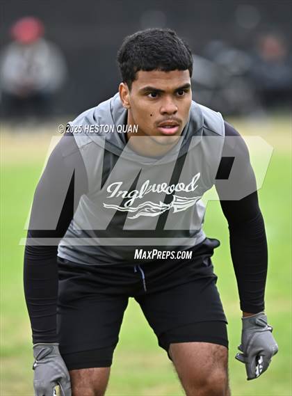 Thumbnail 1 in St. John Bosco vs. Inglewood (Battle at the Beach) photogallery.