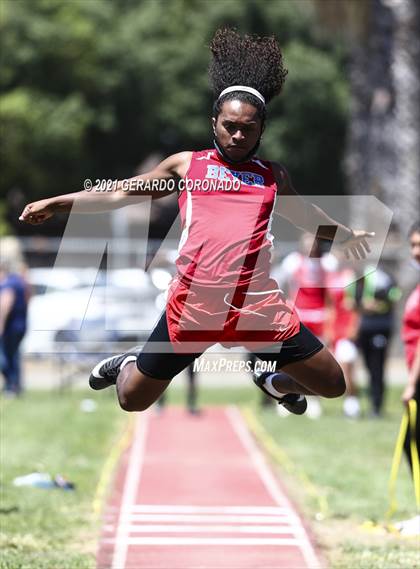 Thumbnail 3 in WAC Championships photogallery.