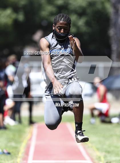 Thumbnail 3 in WAC Championships photogallery.