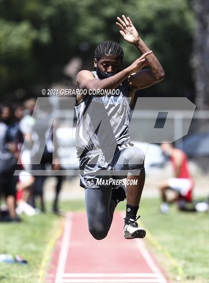 Thumbnail 2 in WAC Championships photogallery.