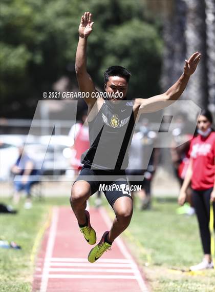 Thumbnail 3 in WAC Championships photogallery.