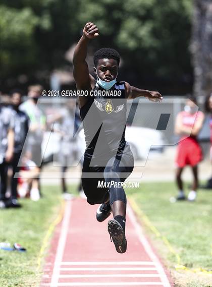 Thumbnail 1 in WAC Championships photogallery.