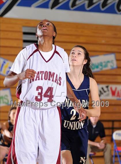 Thumbnail 2 in Nevada Union vs. Natomas (Bulldog Winter Classic) photogallery.