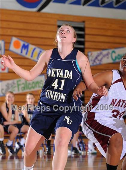 Thumbnail 3 in Nevada Union vs. Natomas (Bulldog Winter Classic) photogallery.