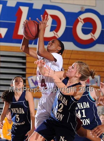 Thumbnail 1 in Nevada Union vs. Natomas (Bulldog Winter Classic) photogallery.