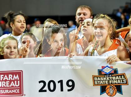 Thumbnail 2 in Batesville vs Berryville (AAA 4A Final) photogallery.