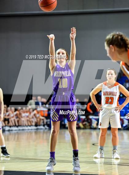 Thumbnail 2 in Batesville vs Berryville (AAA 4A Final) photogallery.