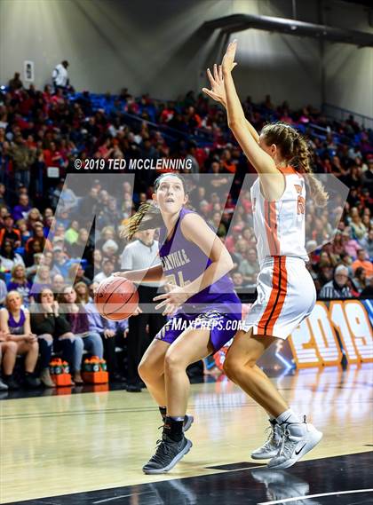 Thumbnail 2 in Batesville vs Berryville (AAA 4A Final) photogallery.