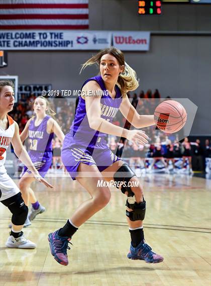 Thumbnail 2 in Batesville vs Berryville (AAA 4A Final) photogallery.