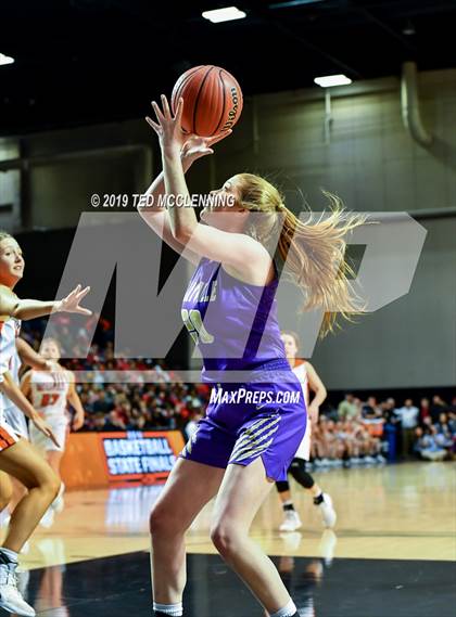 Thumbnail 2 in Batesville vs Berryville (AAA 4A Final) photogallery.