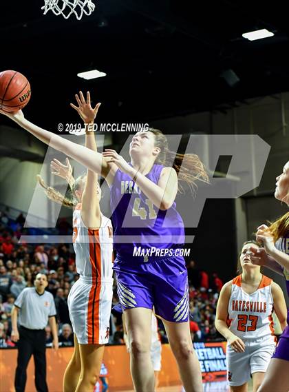 Thumbnail 2 in Batesville vs Berryville (AAA 4A Final) photogallery.