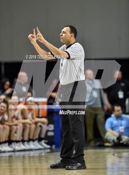 Thumbnail 3 in Batesville vs Berryville (AAA 4A Final) photogallery.