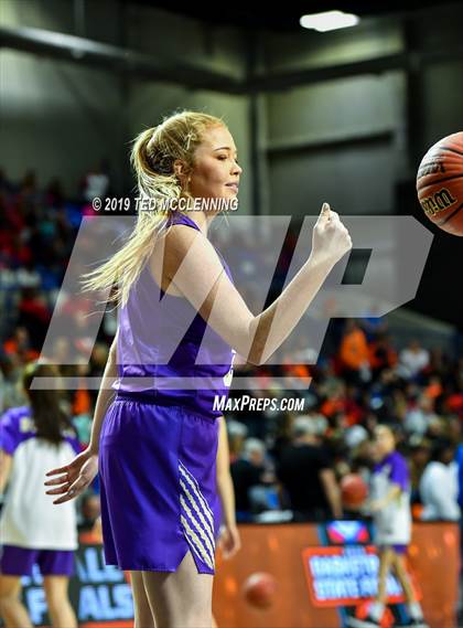 Thumbnail 2 in Batesville vs Berryville (AAA 4A Final) photogallery.
