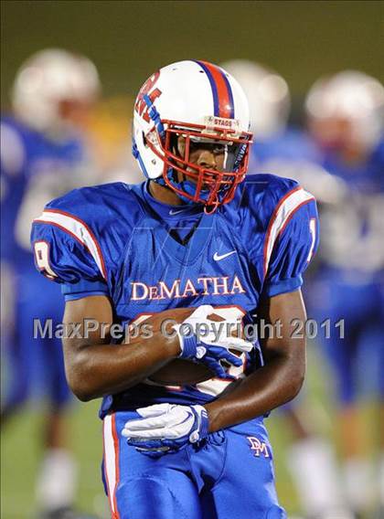 Thumbnail 2 in Calvert Hall vs. DeMatha (Patriot Classic) photogallery.