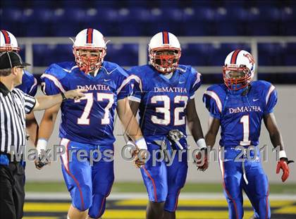 Thumbnail 2 in Calvert Hall vs. DeMatha (Patriot Classic) photogallery.