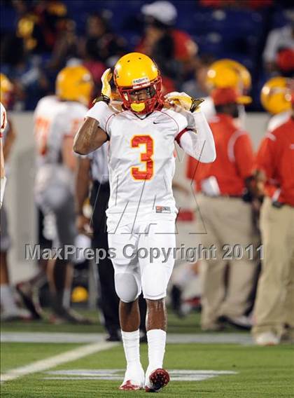 Thumbnail 3 in Calvert Hall vs. DeMatha (Patriot Classic) photogallery.