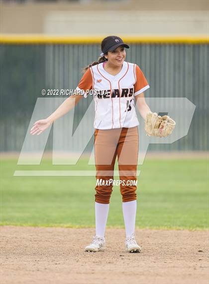 Thumbnail 3 in Dinuba @ Selma photogallery.