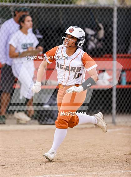 Thumbnail 3 in Dinuba @ Selma photogallery.