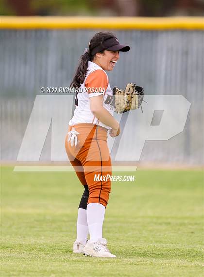 Thumbnail 3 in Dinuba @ Selma photogallery.