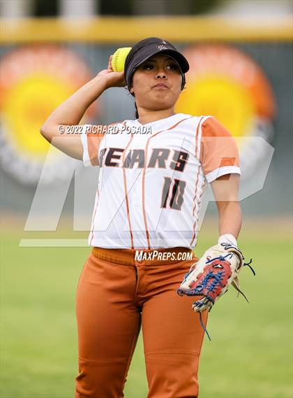 Thumbnail 3 in Dinuba @ Selma photogallery.