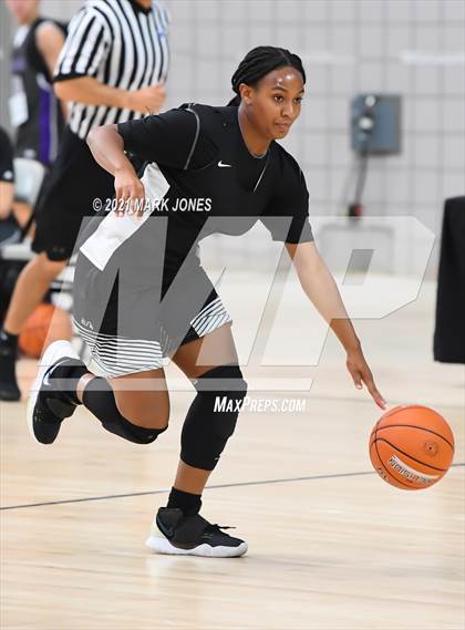 Thumbnail 1 in Gilbert vs. Verrado - Section 7 Basketball Tournament photogallery.